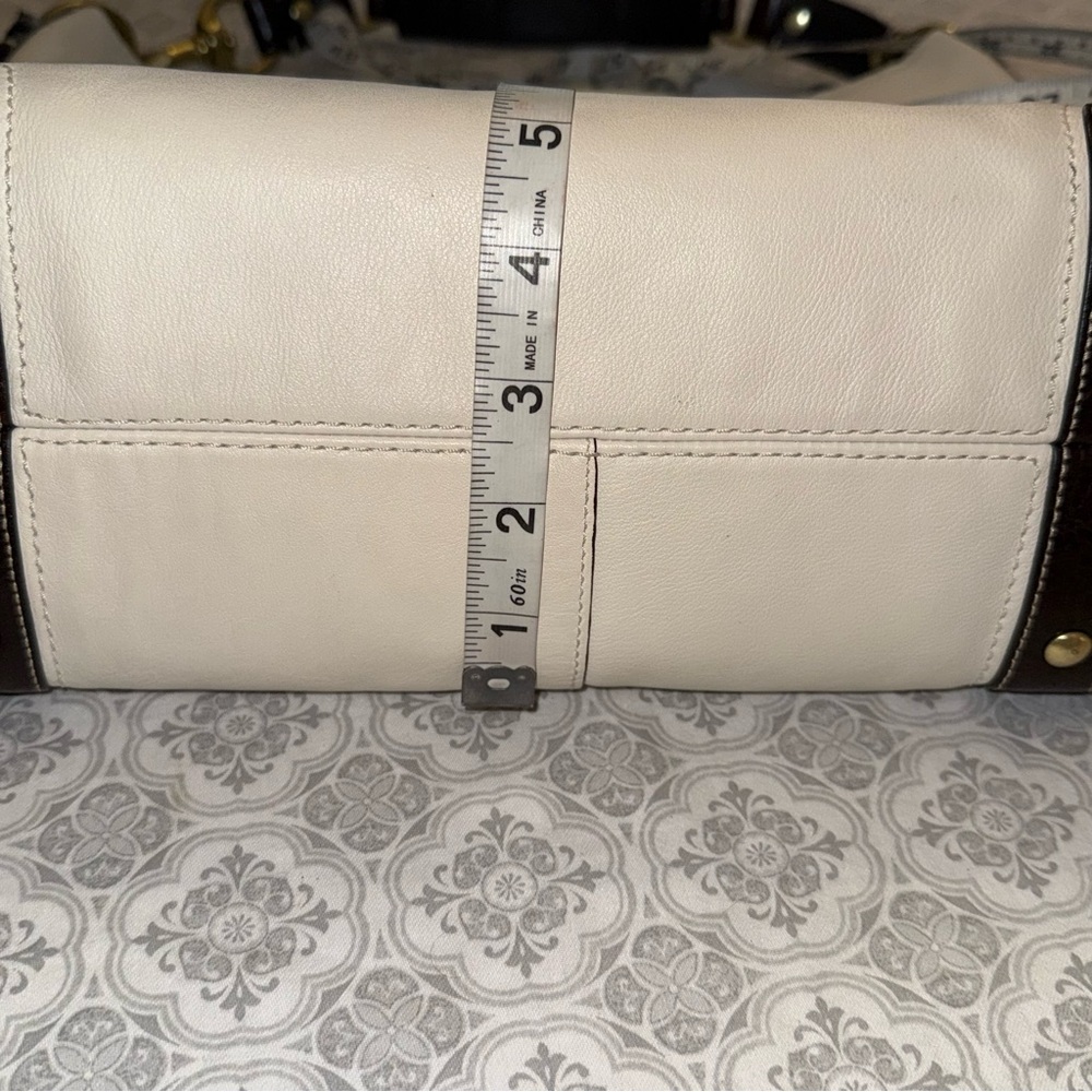 Coach Carly Hobo Shoulder Bag Pebbled Leather Off White Gold Hardware - Picture 14 of 15
